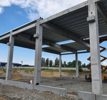 Construction of a production hall