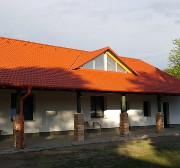 Renovation of the roof structure at the Lakitelek Sports Centre