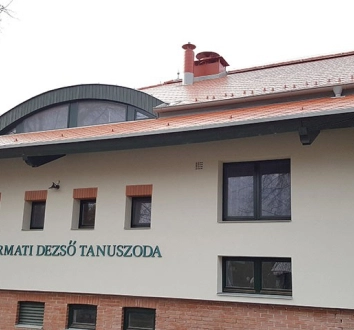 Lakitelek Folk High School – Renovation work on the Dezső Gyarmati Swimming Pool