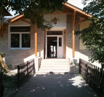 Comprehensive building energy efficiency upgrade at Eötvös School